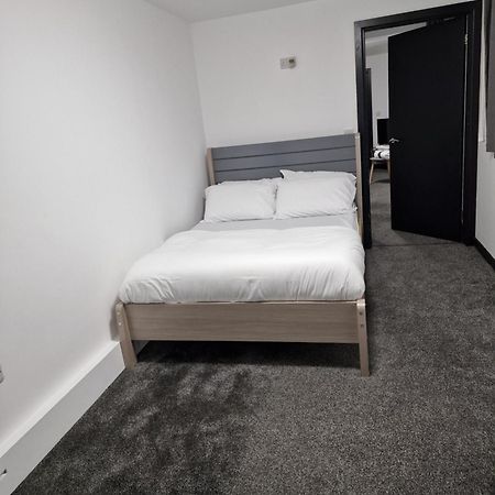 Ckb Flat- Comfort, Cosy, And Secure! Codsall Екстер'єр фото