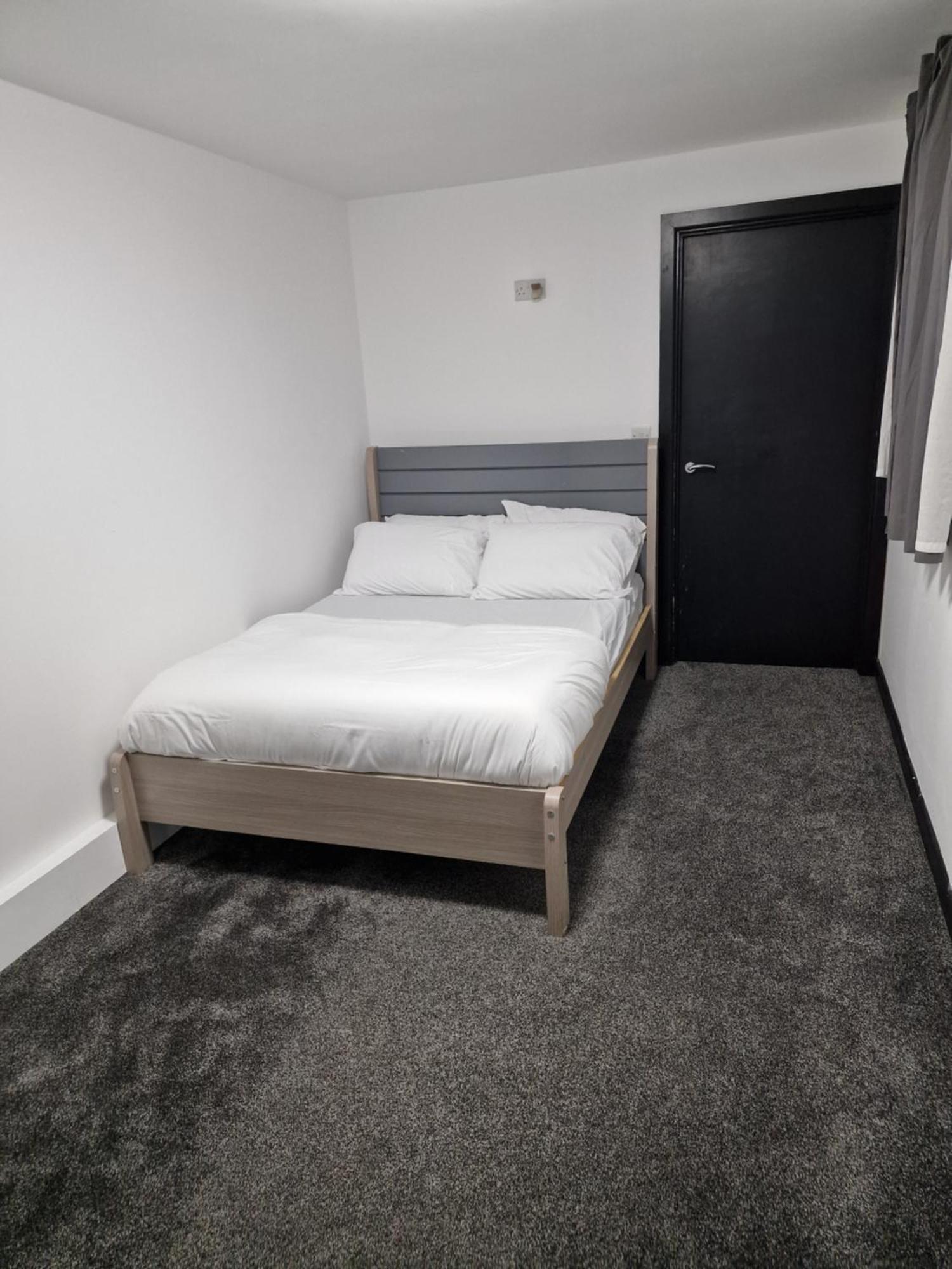 Ckb Flat- Comfort, Cosy, And Secure! Codsall Екстер'єр фото