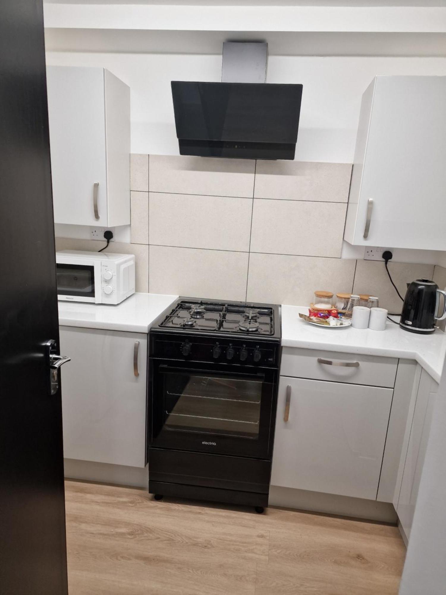 Ckb Flat- Comfort, Cosy, And Secure! Codsall Екстер'єр фото