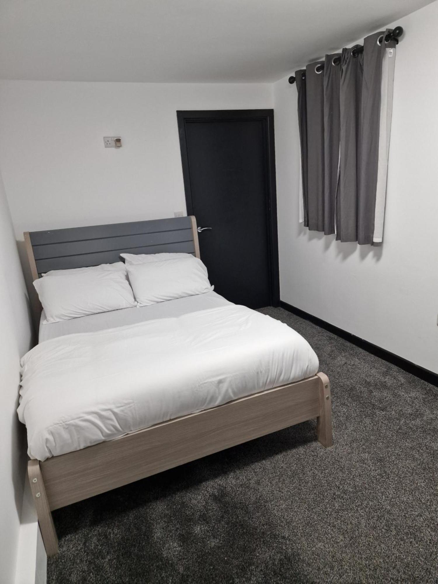 Ckb Flat- Comfort, Cosy, And Secure! Codsall Екстер'єр фото